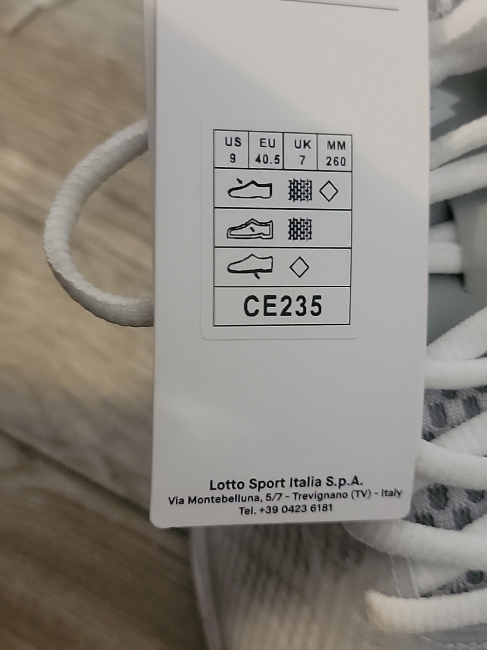 Light Gray Lotto tennis/pickleball shoes - Picture 2 of 3